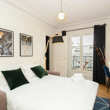 Notre-Dame - 1Br With Balcony - Cityapartmentstay 아파트