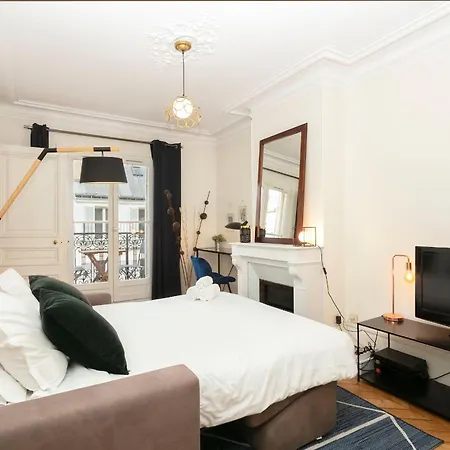 아파트 Notre-Dame - 1Br With Balcony - Cityapartmentstay *