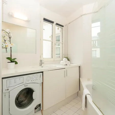 아파트 Notre-Dame - 1Br With Balcony - Cityapartmentstay