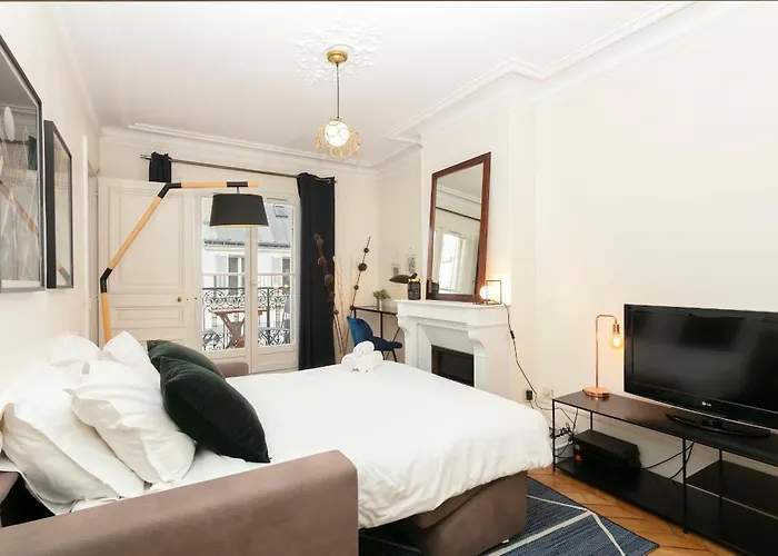 Apartment Notre-Dame - 1Br With Balcony - Cityapartmentstay *