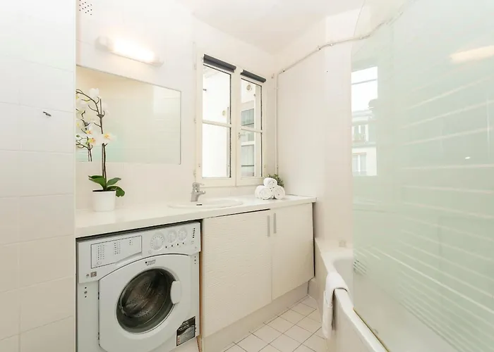 Apartment Notre-Dame - 1Br With Balcony - Cityapartmentstay